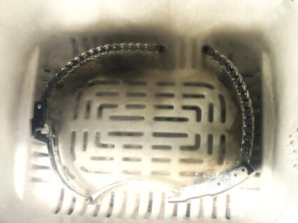 時計は想像の3倍汚れていますよ!~アフターサービスのご案内~