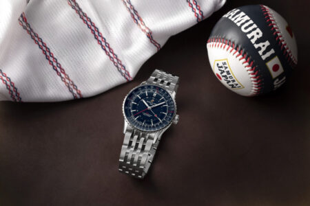 【新作情報】店頭での通常販売は予定なし？「ブライトリング×WBC」限定100本のナビタイマー