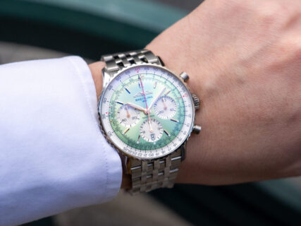 プロに支持される腕時計「ナビタイマーB01 41」