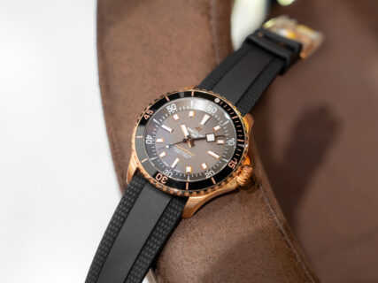 【oomiya限定】ゴールド仕様の「スーパーオーシャン42」残り1本を手にするのは誰だ?!