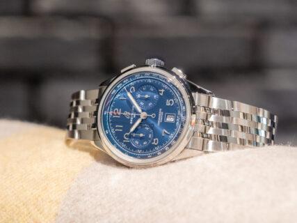 国内・海外問わずお問い合わせの多いブルー文字盤。その中でも特に人気の「プレミエ B01 クロノグラフ 42」をご紹介！　